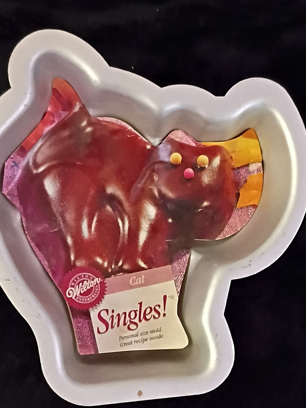 Wilton Cat Singles! Cake Mold - Red